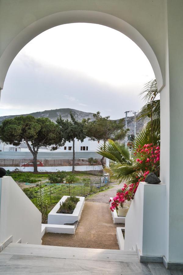Kamari Beach Houses With Balcony And Garden エクステリア 写真