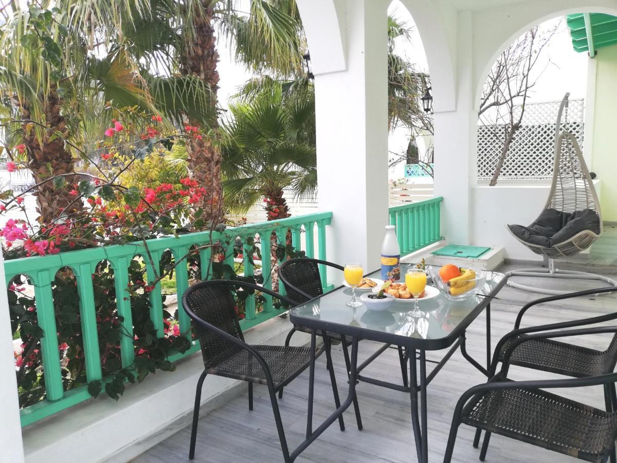 Kamari Beach Houses With Balcony And Garden エクステリア 写真