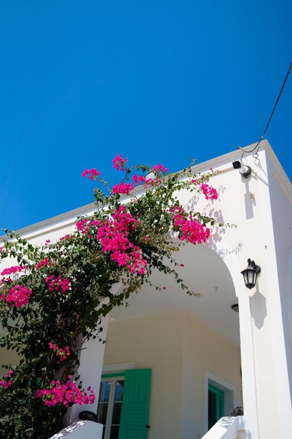 Kamari Beach Houses With Balcony And Garden エクステリア 写真