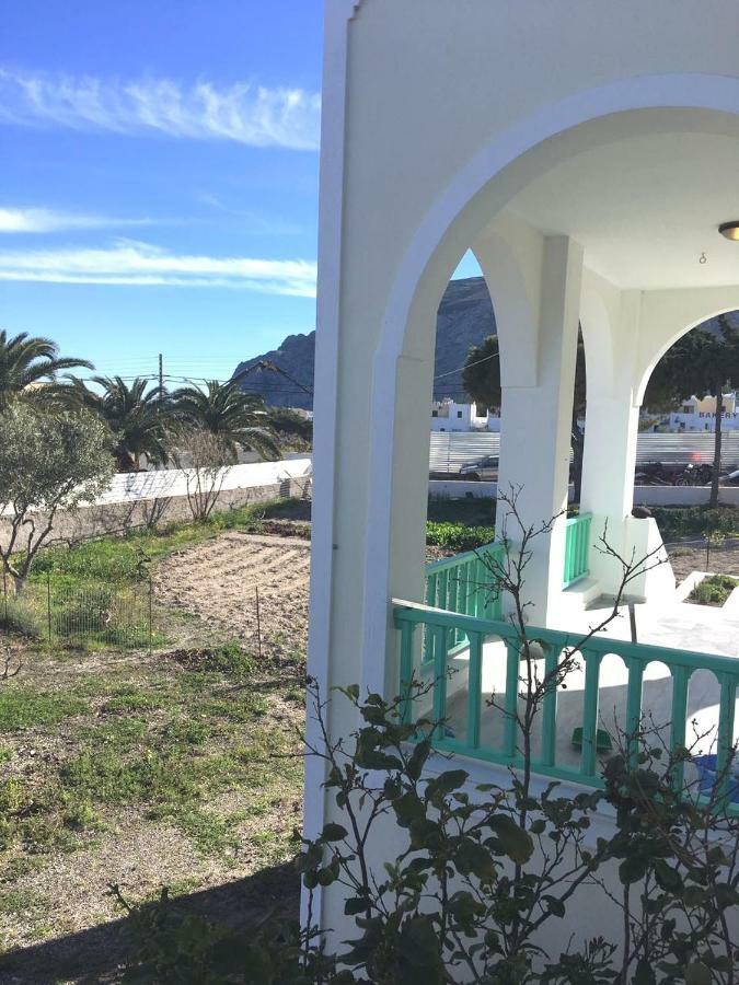 Kamari Beach Houses With Balcony And Garden エクステリア 写真