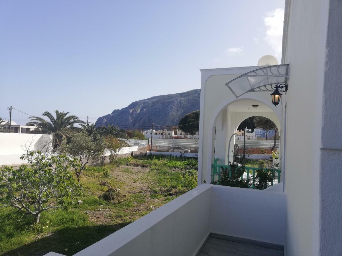 Kamari Beach Houses With Balcony And Garden エクステリア 写真